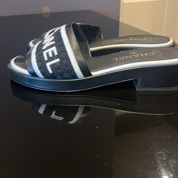 Chanel Lambskin Embroidered CC Mule Sandal 37 Black White - Picture 6 of 11